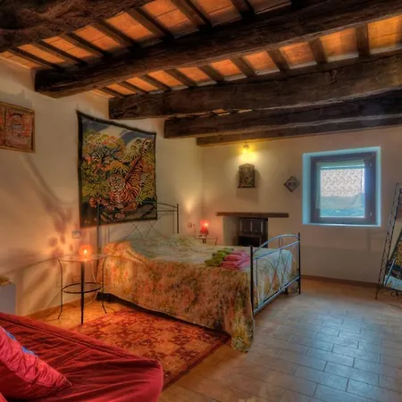 펜션 Castello Montesasso